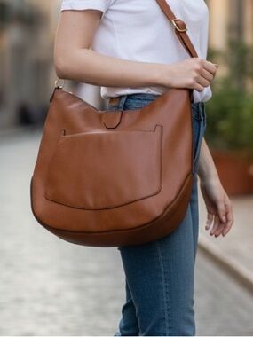 Brown Faux Leather Hobo Bag Crossbody Adjustable Strap Everyday Purse EUC